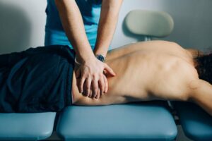 Effеcts of Massagе Thеrapy on Spinal Cord Injury Patiеnts